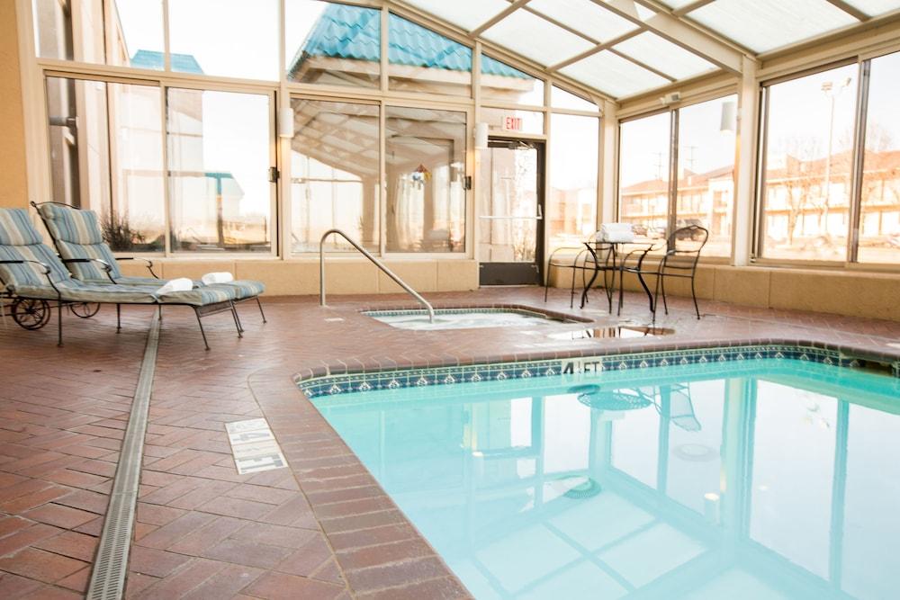 Econo Lodge Inn & Suites Джоплин Экстерьер фото